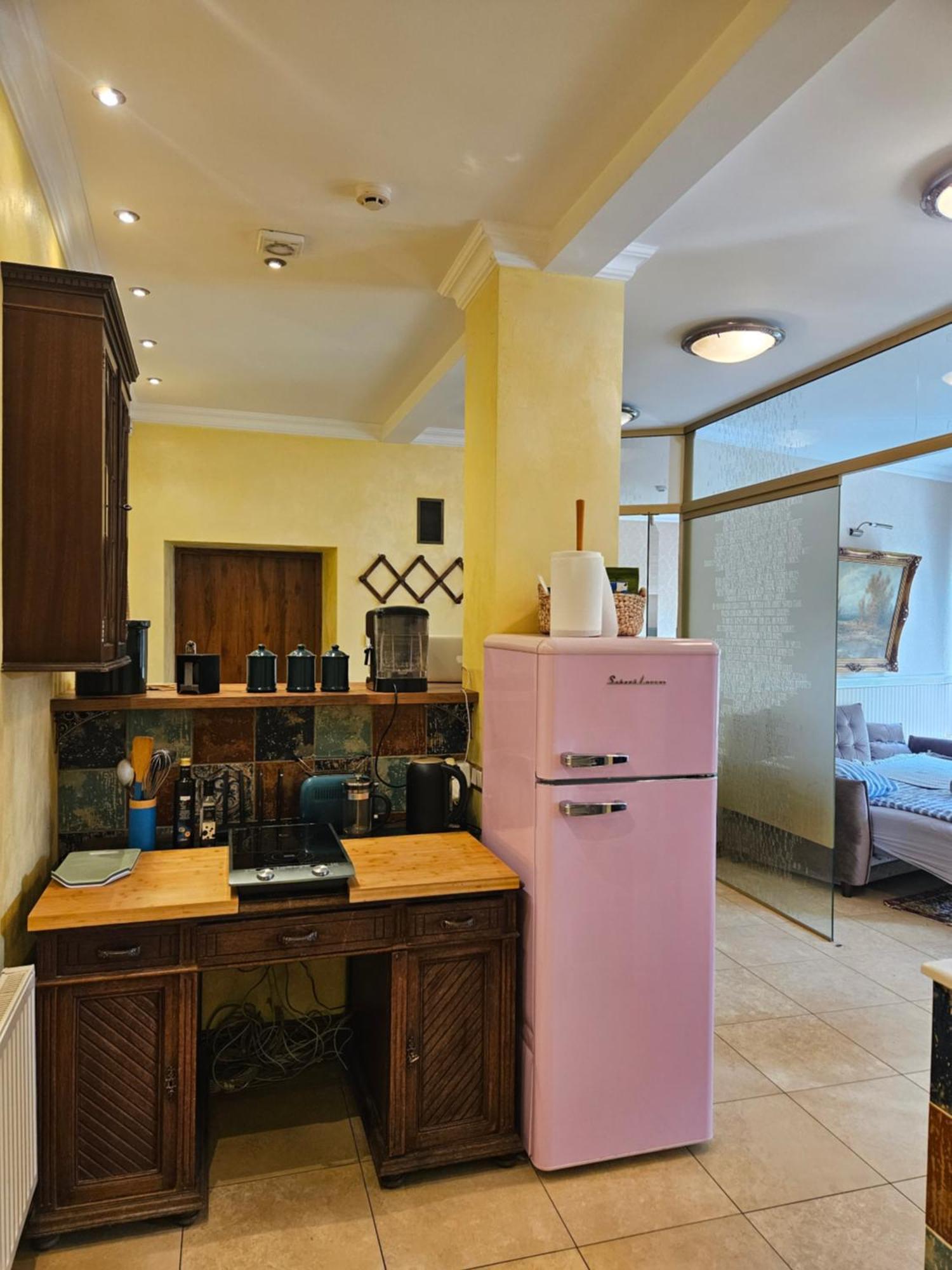 Barrister'S Apartments With Fireplace Šiauliai Exterior foto